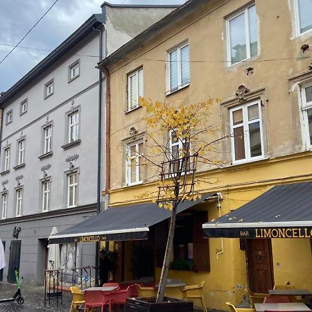 Apartments Of Lesya Ukrainka St. 25 Lviv Exterior photo